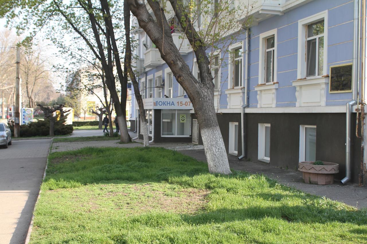 Old Tiraspol Hostel エクステリア 写真