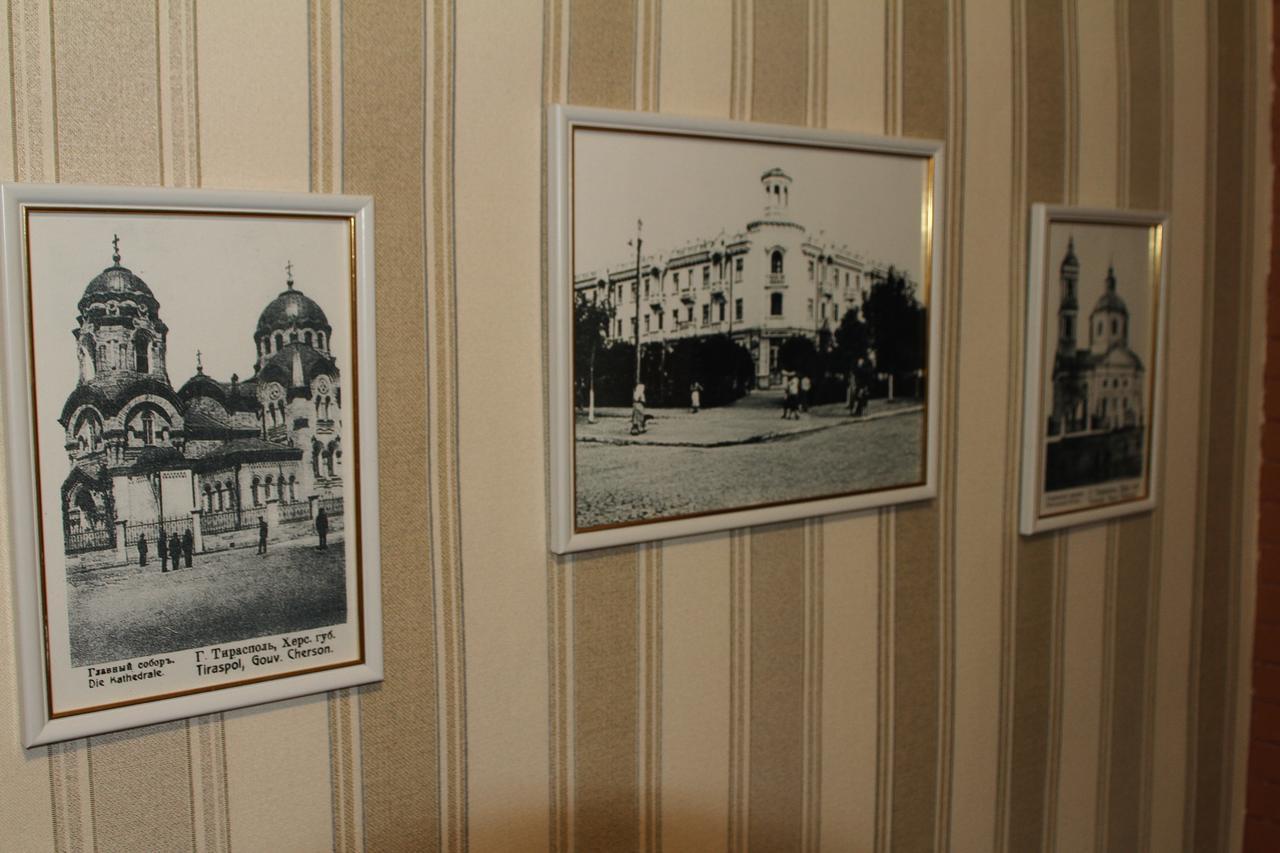 Old Tiraspol Hostel エクステリア 写真